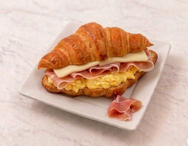 PROSCIUTTO, EGG & CHEESE
